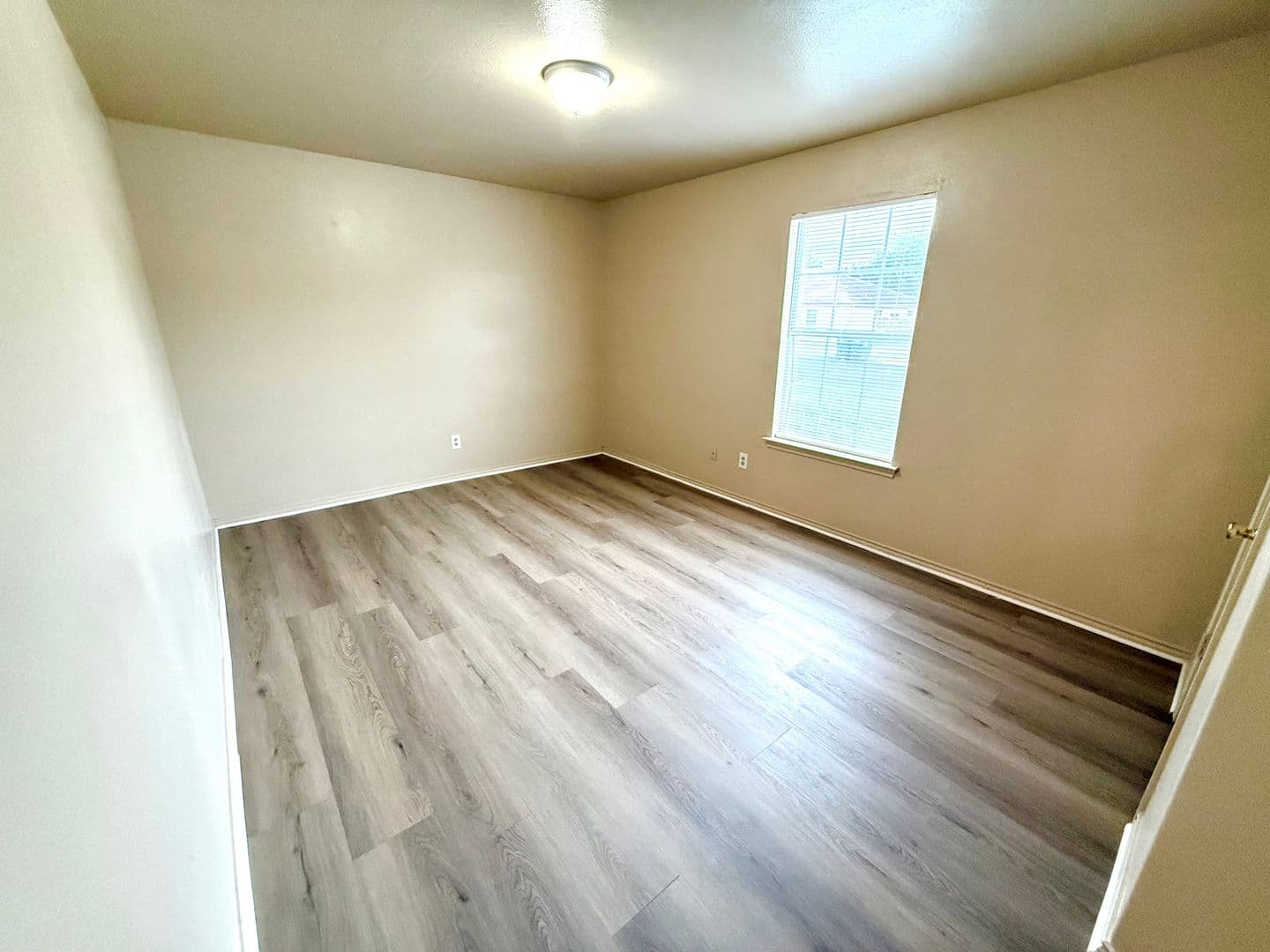 San Antonio House: 7568 Oak Chase