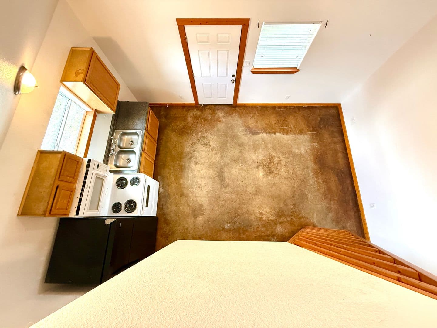 Floresville Apartment: 573 Texas 97