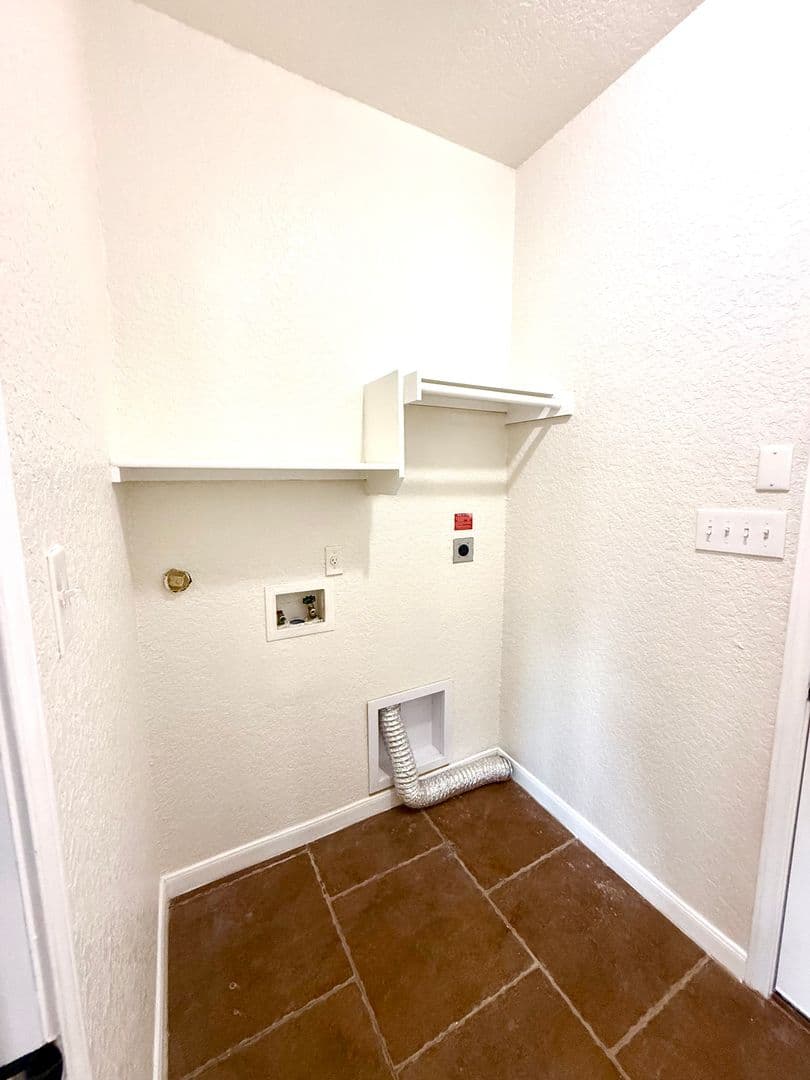 San Antonio House: 7418 Moss Brook #101