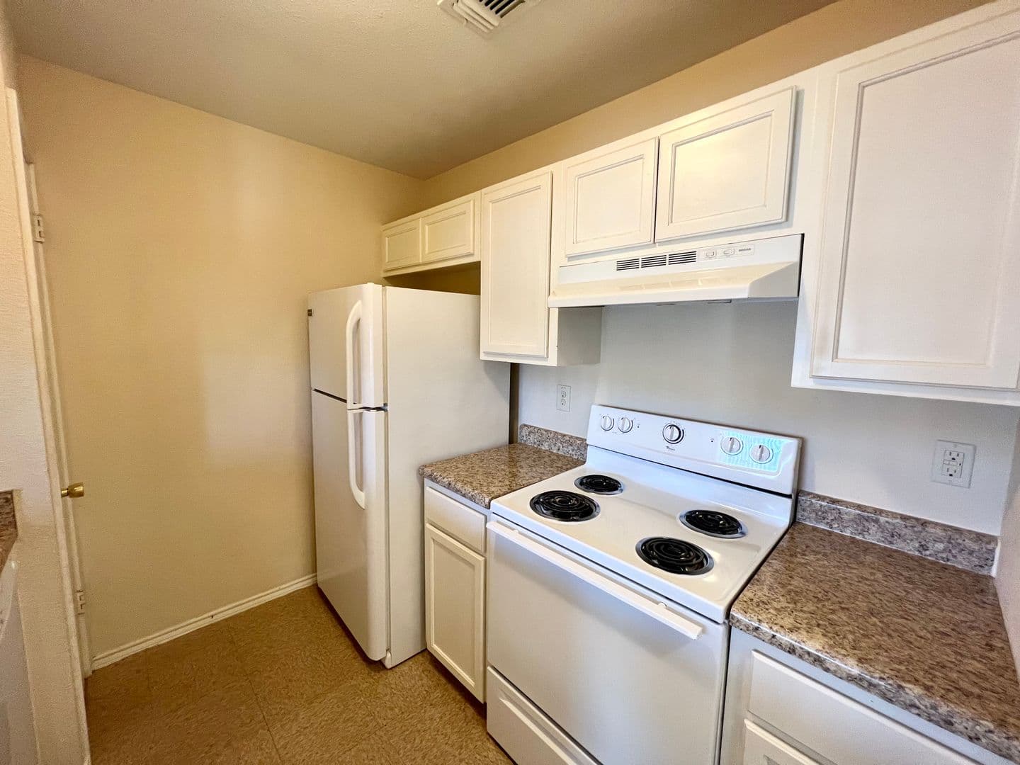 San Antonio Apartment: 810 Station Street