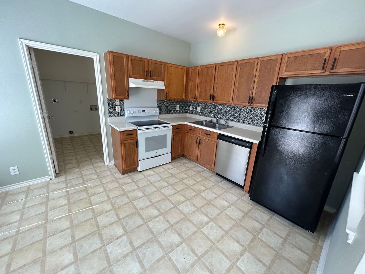San Antonio House: 166 Red Hawk Rdg