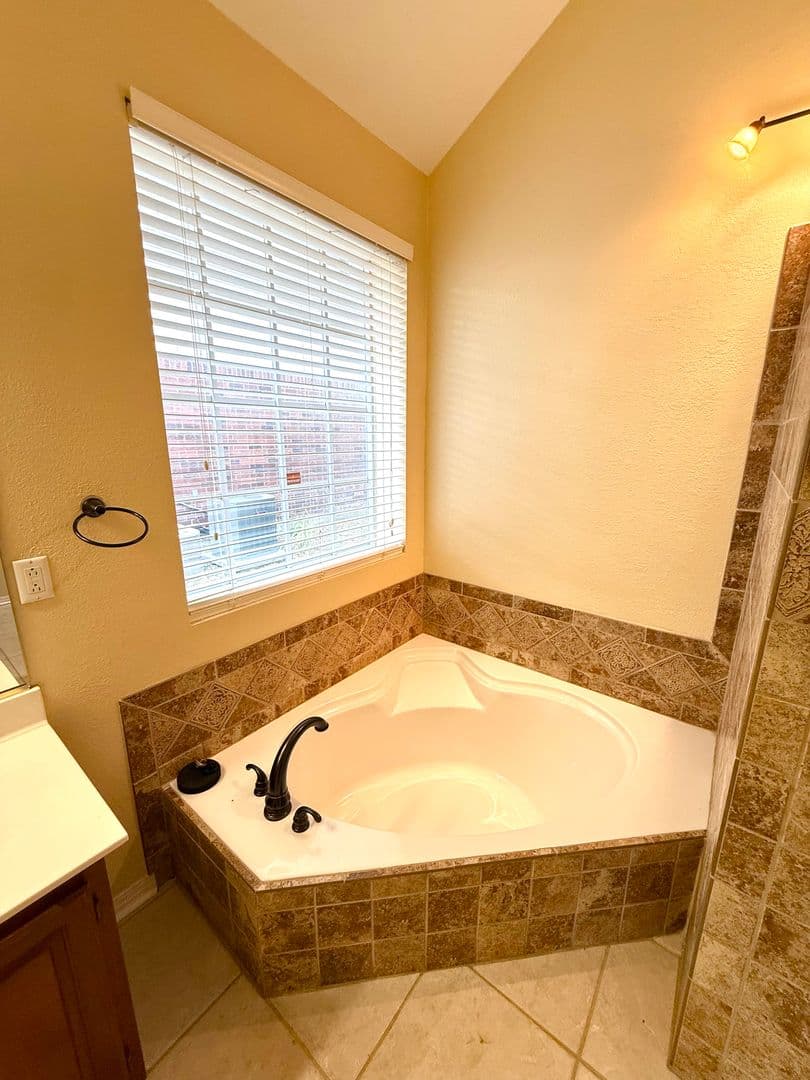 San Antonio House: 4410 Shavano Cross