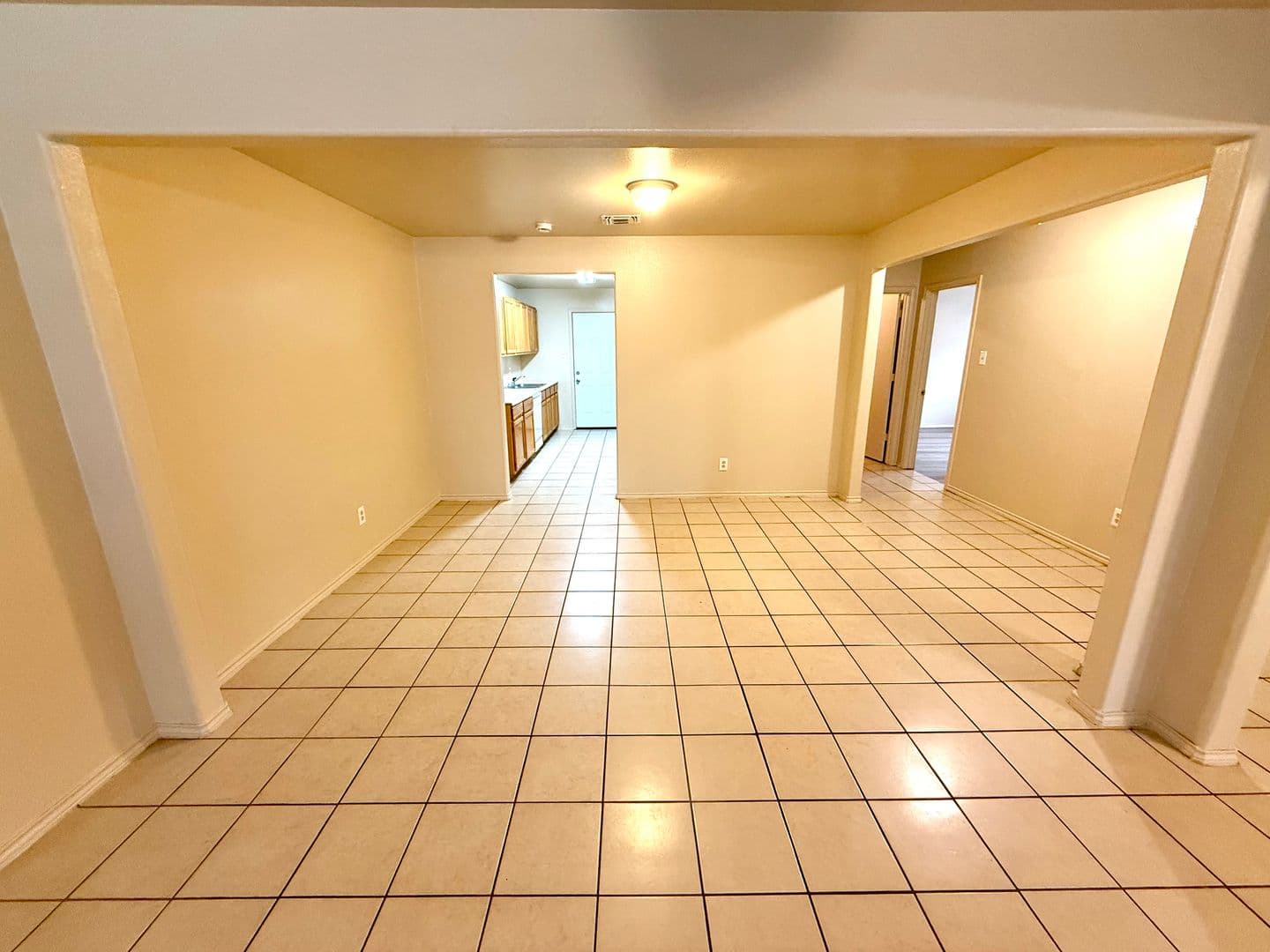 San Antonio House: 7568 Oak Chase