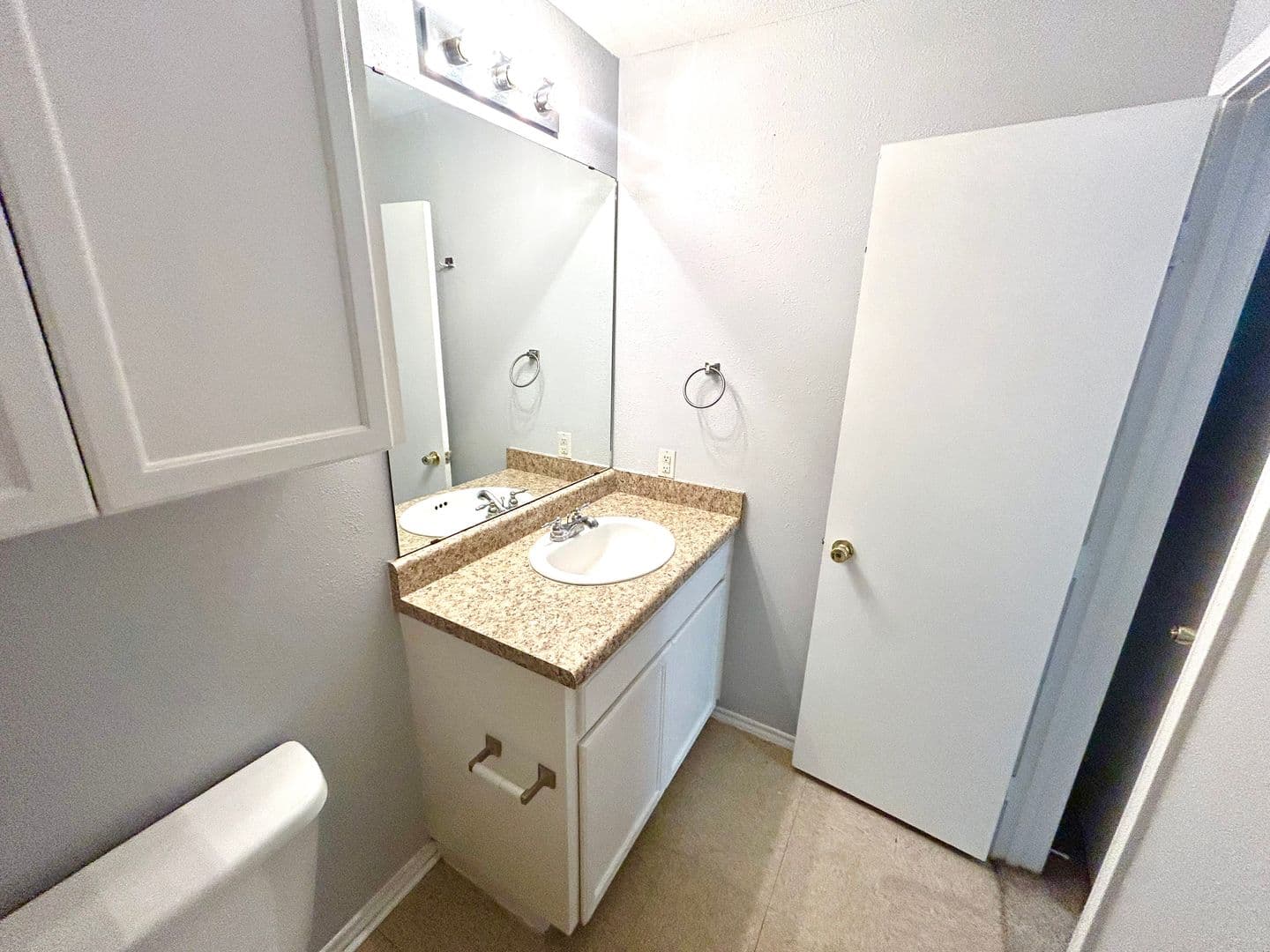 San Antonio Apartment: 810 Station Street