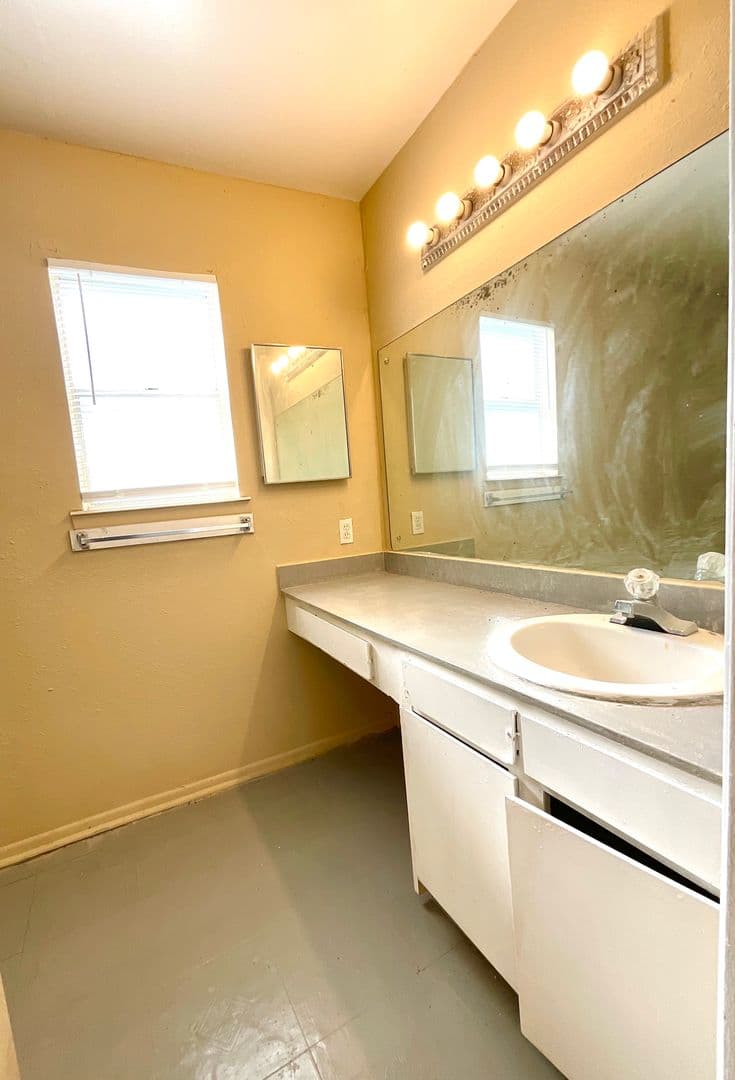 San Antonio House: 7042 Glen Mist
