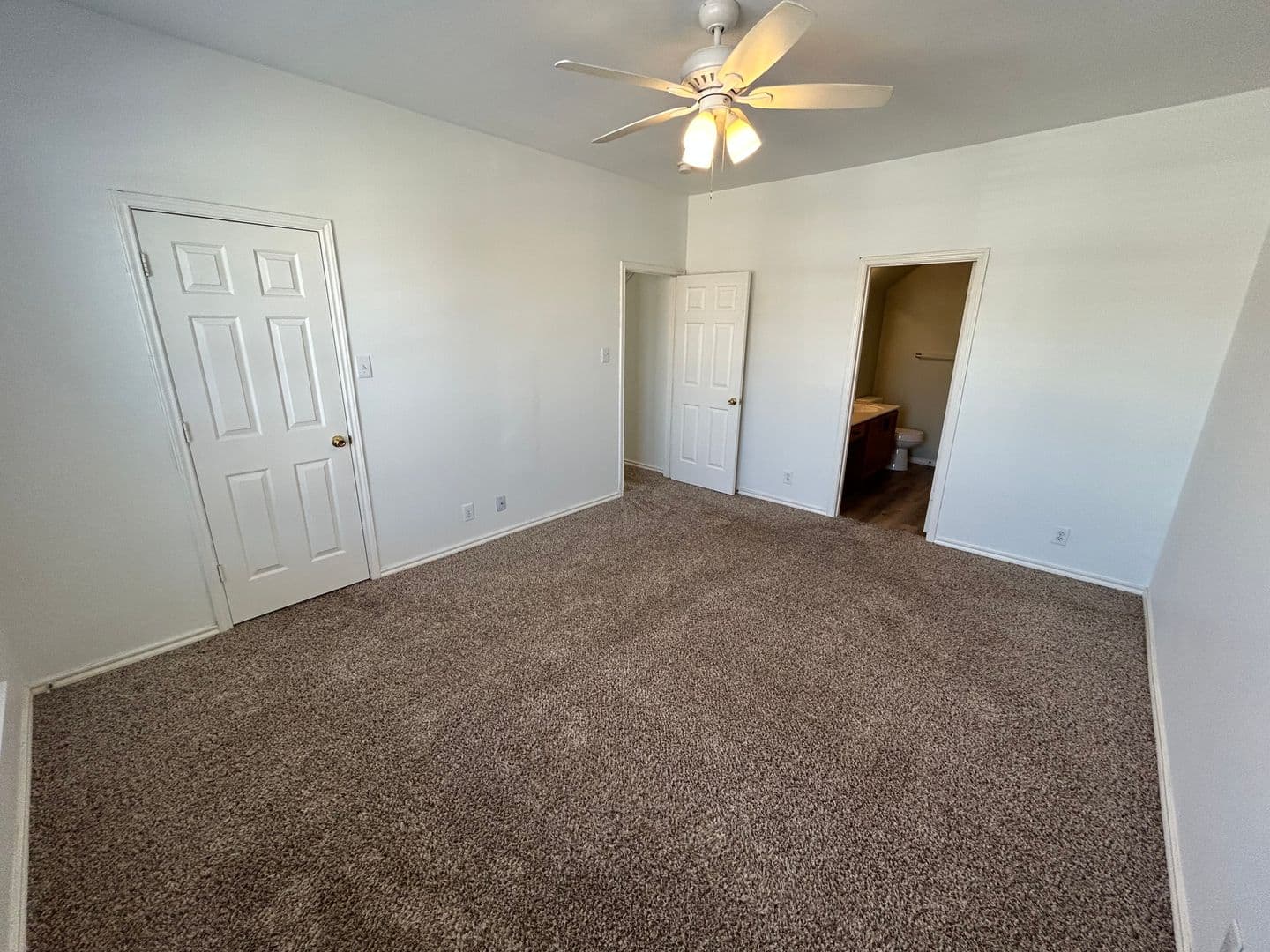 San Antonio House: 166 Red Hawk Rdg