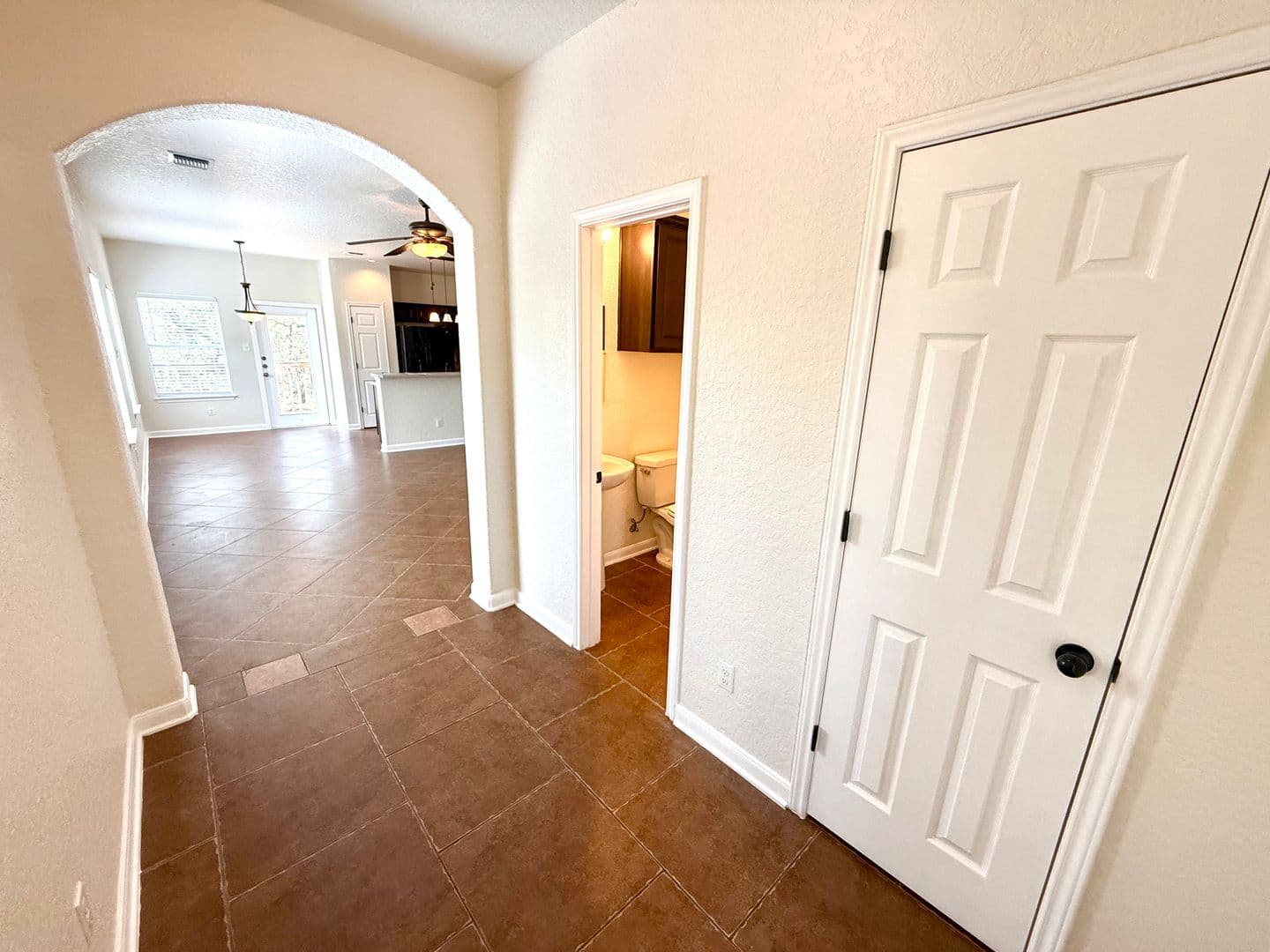 San Antonio House: 7418 Moss Brook #101