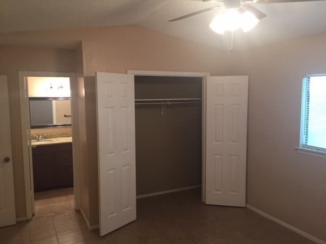 San Antonio House: 10563 Kinderhook