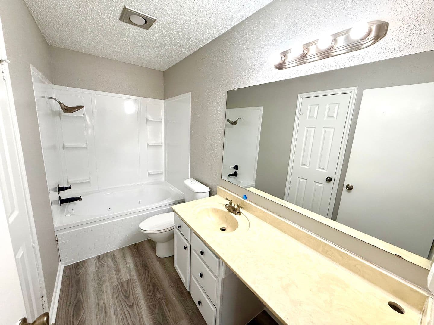 San Antonio House: 4138 Mystic Sunrise Dr