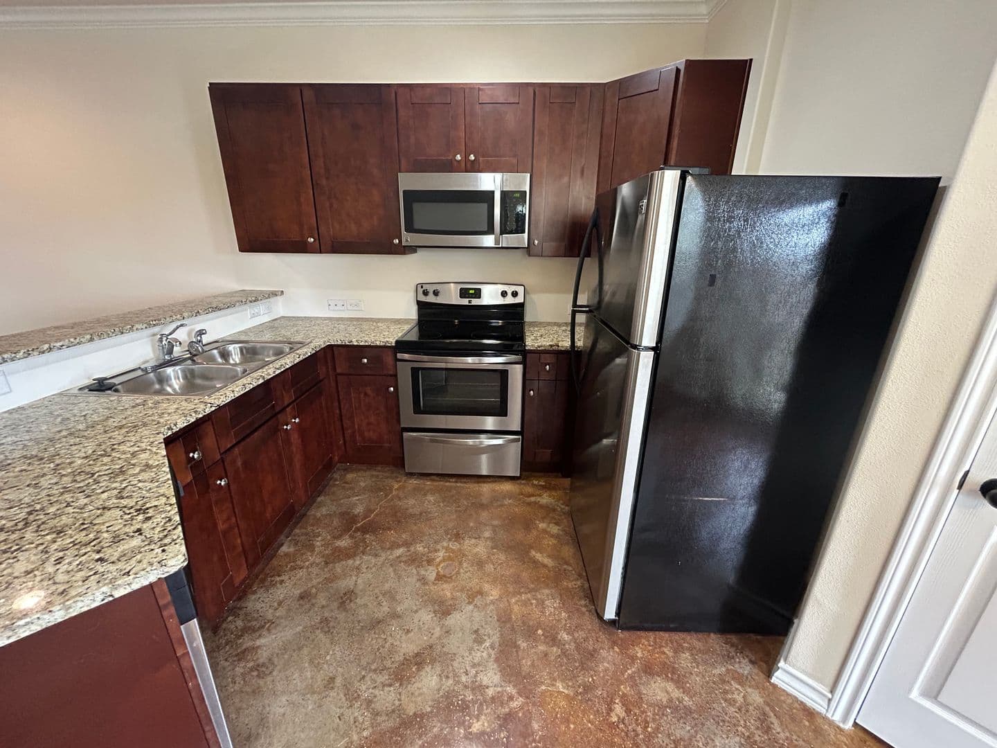 Universal City Apartment: 622 Meadow Arbor Lane