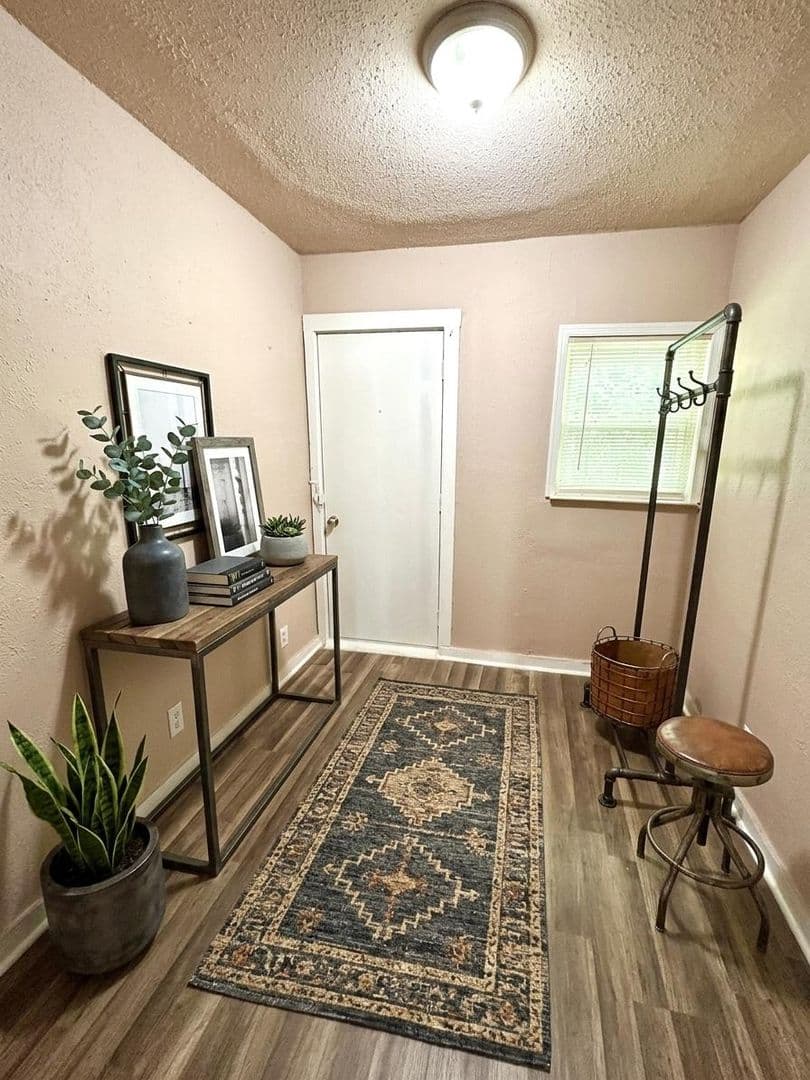 San Antonio House: 617 S Palmetto