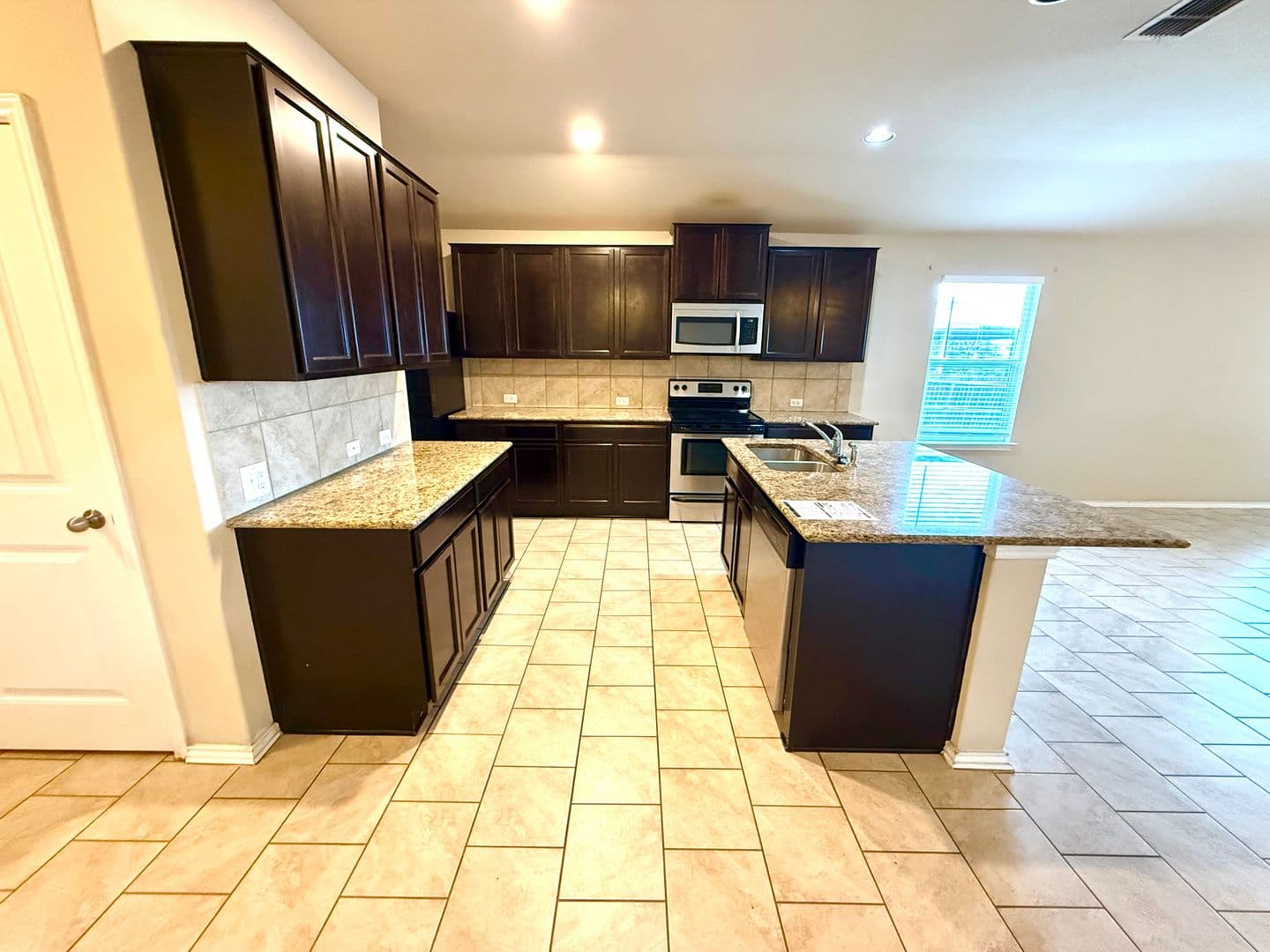 San Antonio House: 7118 Pandora Way
