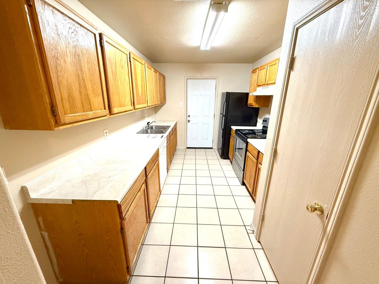 San Antonio House: 7568 Oak Chase