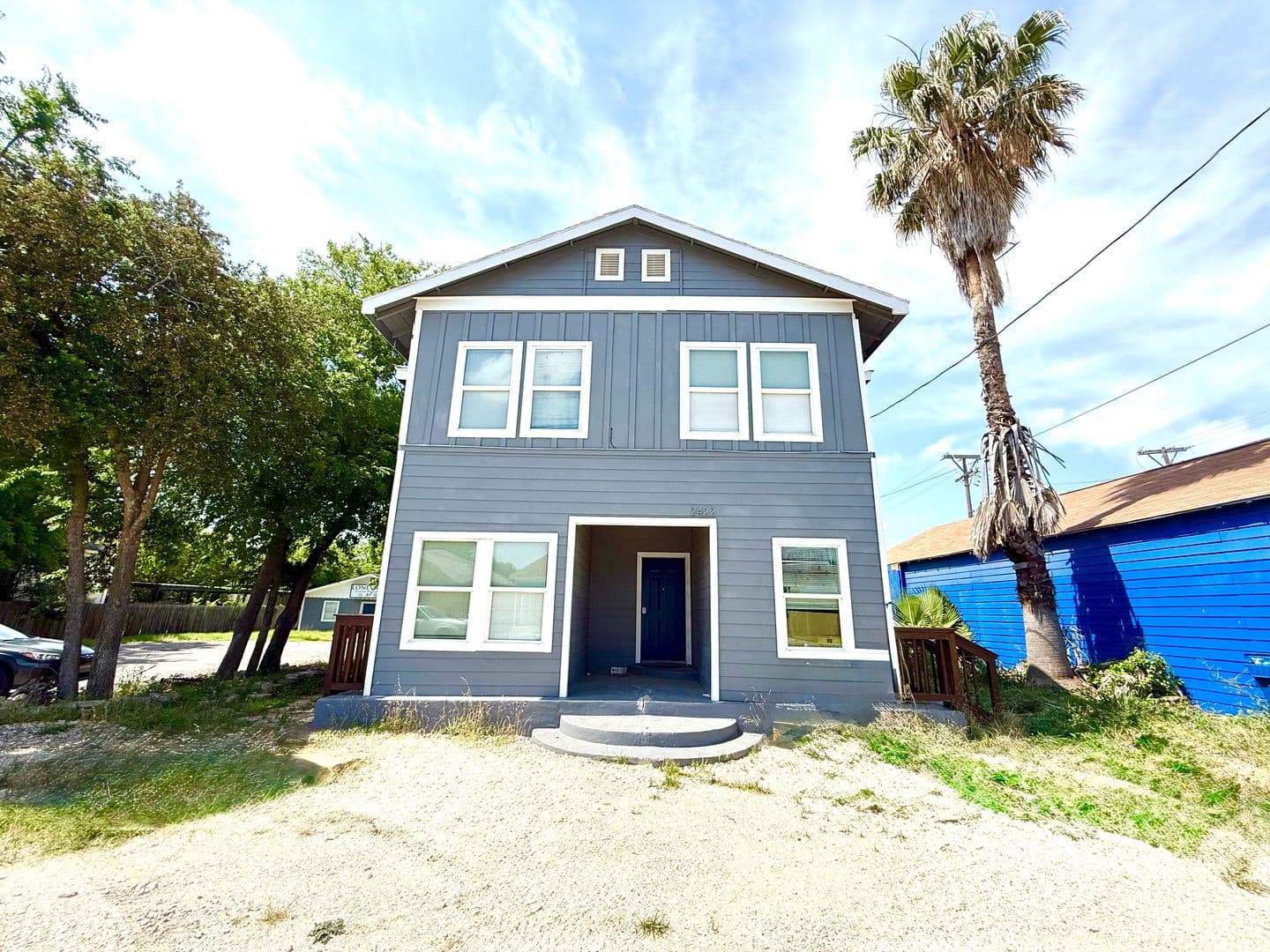 San Antonio Apartment: 2422 West Commerce Street