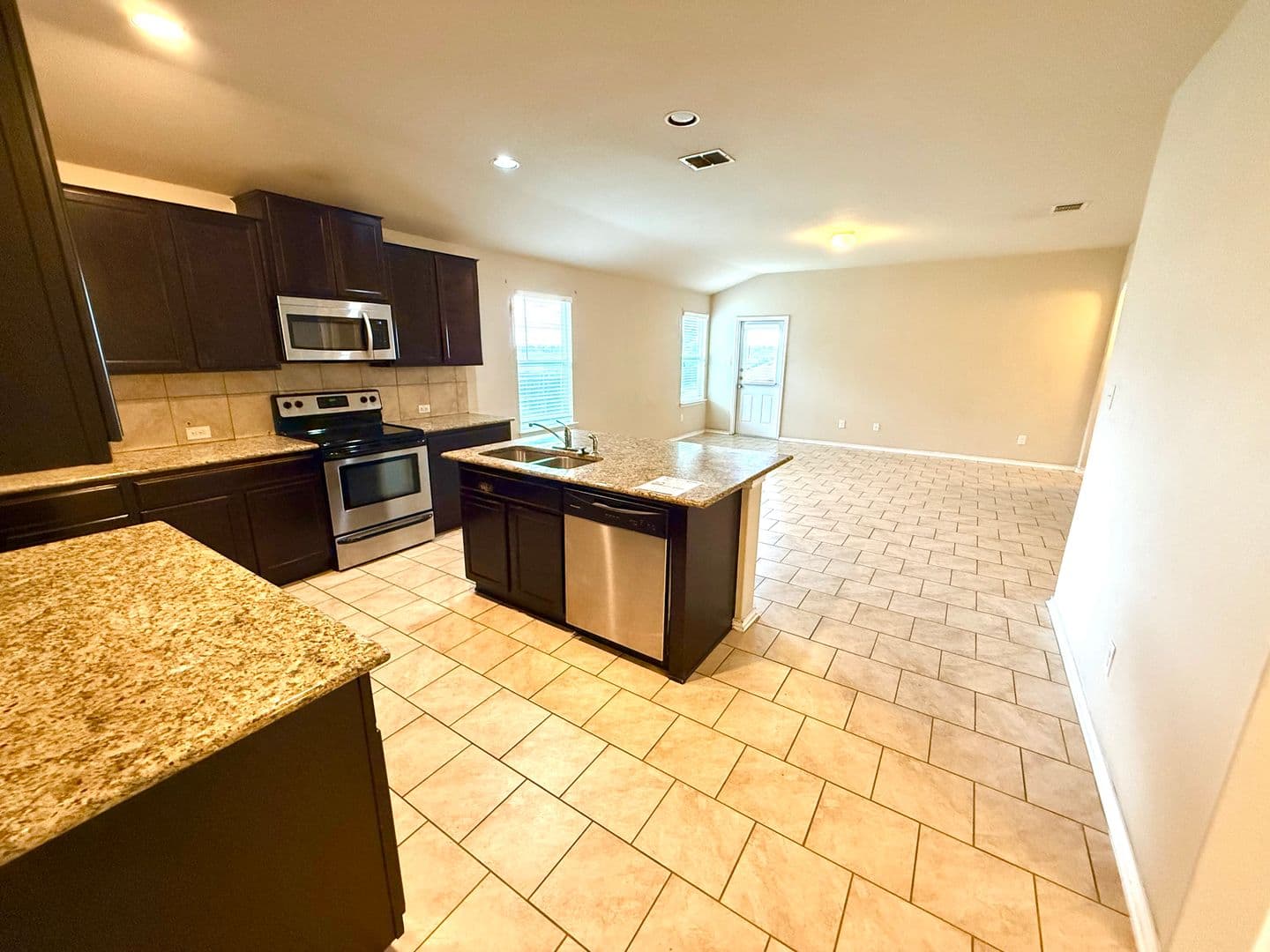 San Antonio House: 7118 Pandora Way