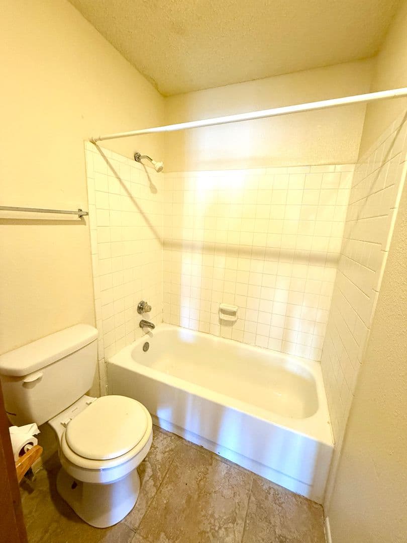 San Antonio House: 14343 Judson Rd APT 407