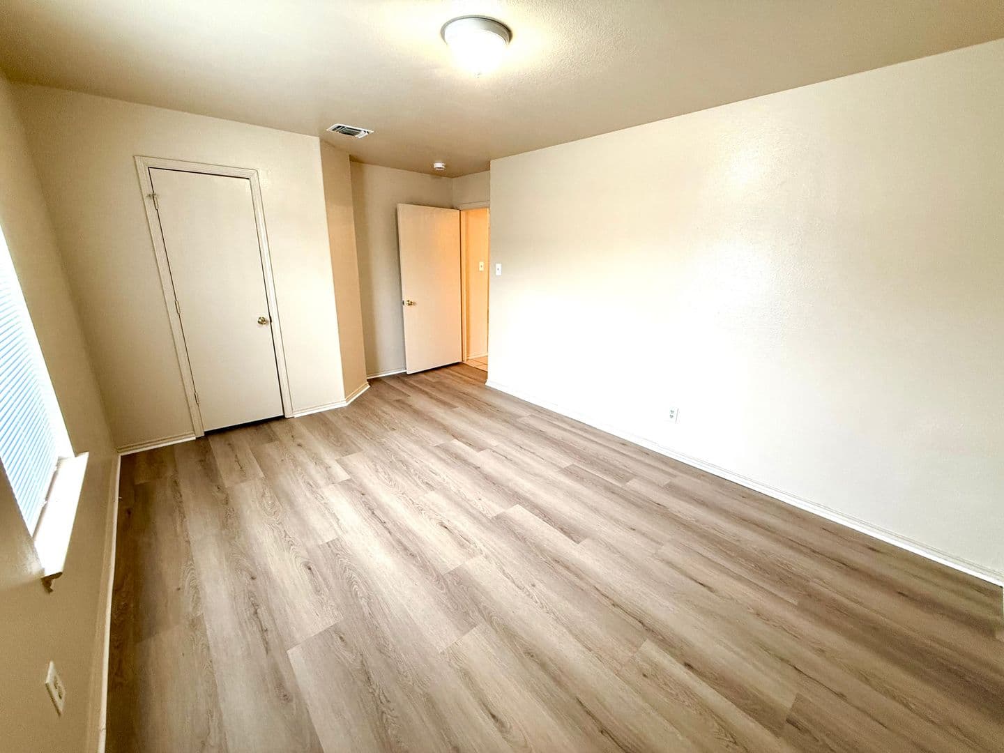 San Antonio House: 7568 Oak Chase