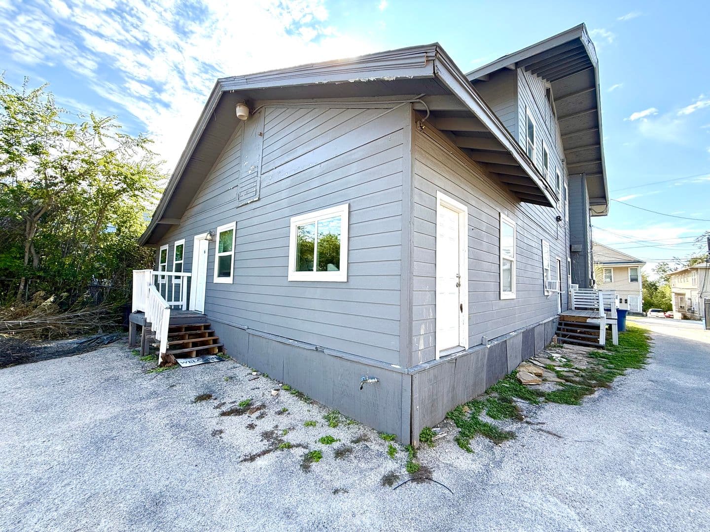 San Antonio Townhome: 1137 W Ashby Pl