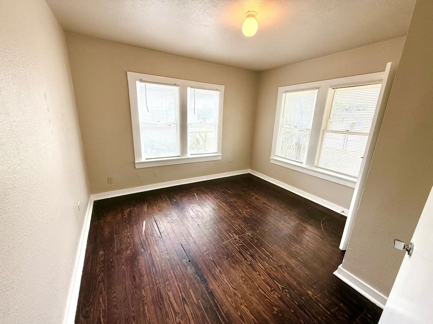 San Antonio House: 515 Lincolnshire