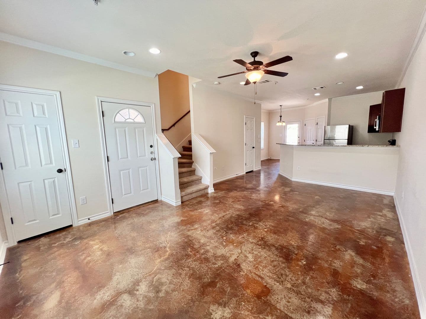 Universal City Apartment: 622 Meadow Arbor Lane