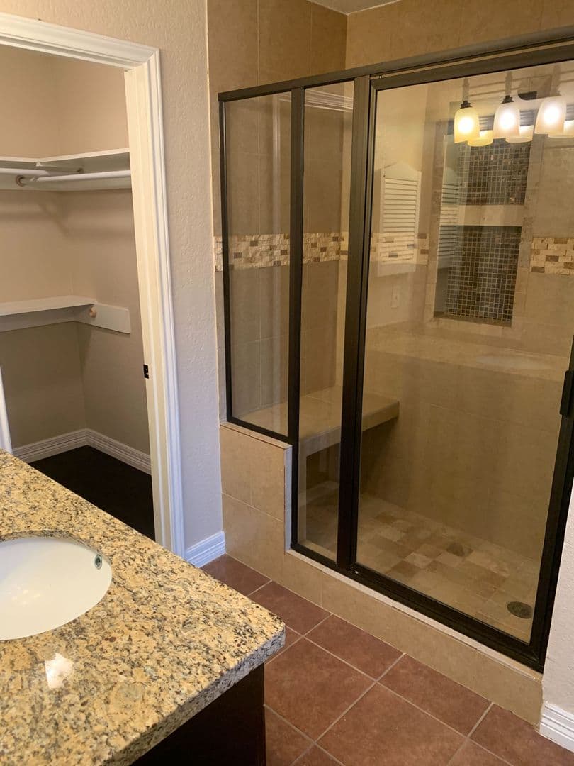 San Antonio House: 12126 Stoney Crown