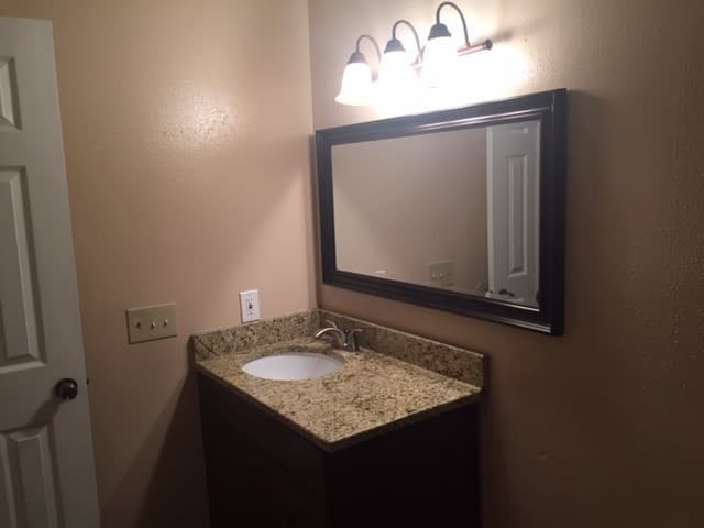 San Antonio House: 10563 Kinderhook