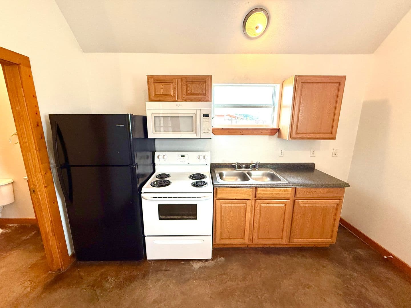 Floresville Apartment: 573 Texas 97