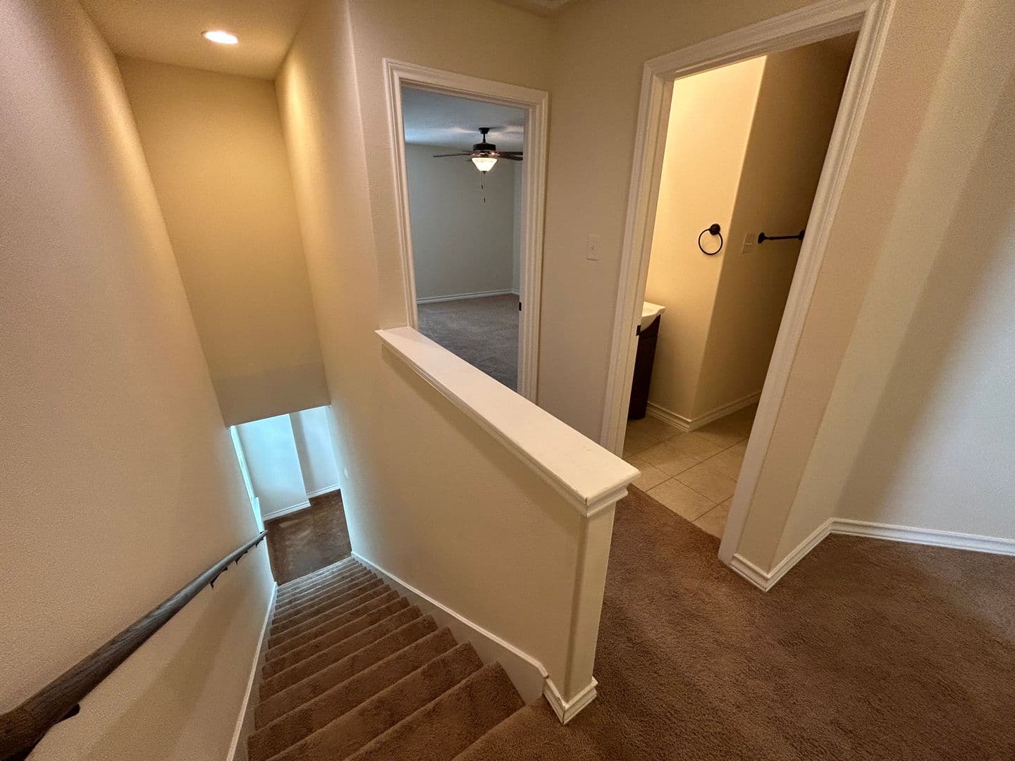 Universal City Apartment: 622 Meadow Arbor Lane