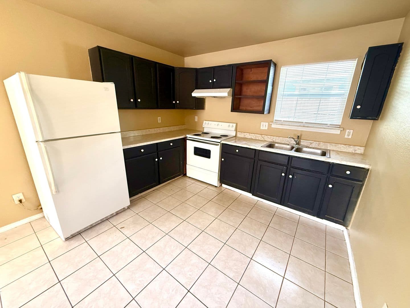 San Antonio House: 424 Amires Pl