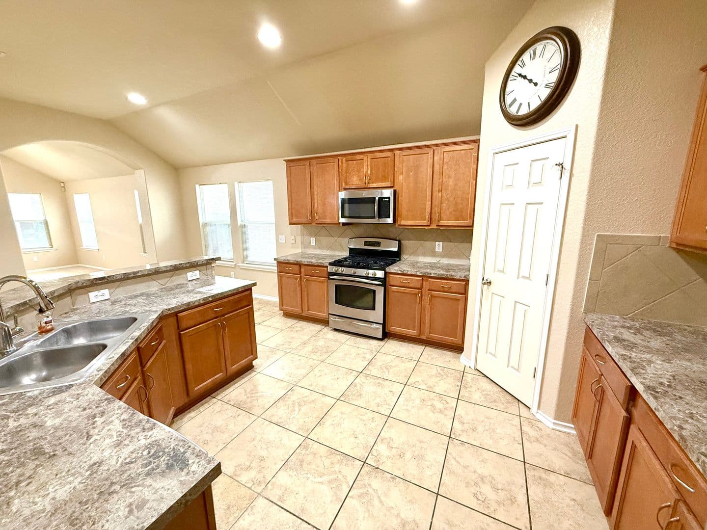 San Antonio House: 9614 Ed Wiseman Trail