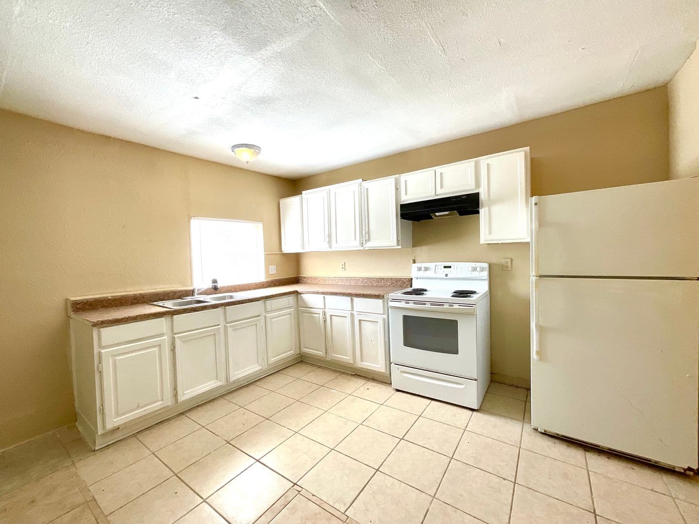 San Antonio House: 7042 Glen Mist