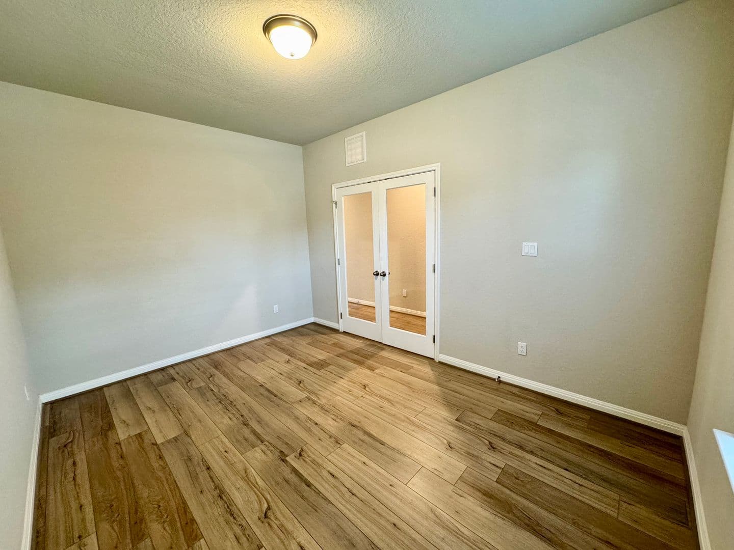 Cibolo House: 320 Goodfella Ave
