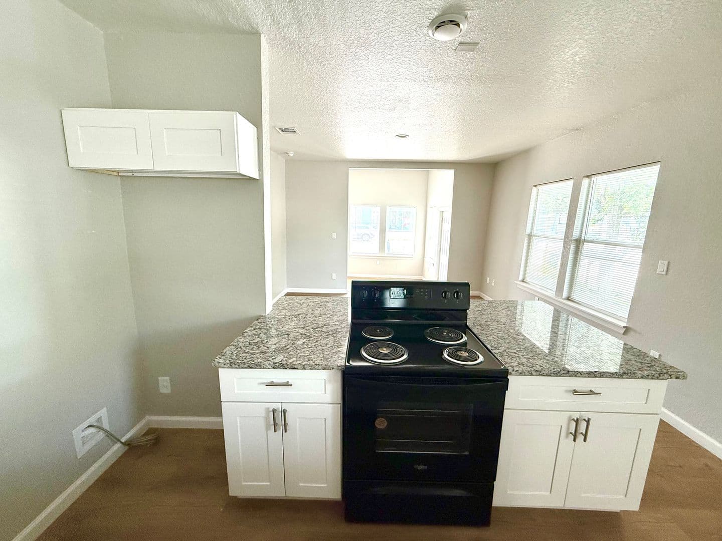 San Antonio Apartment: 2422 West Commerce Street