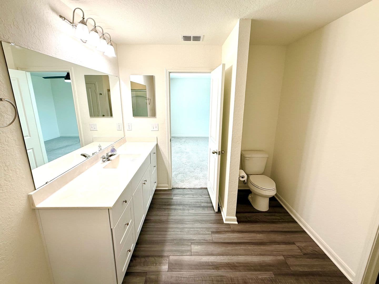 San Antonio House: 12823 Cygnus