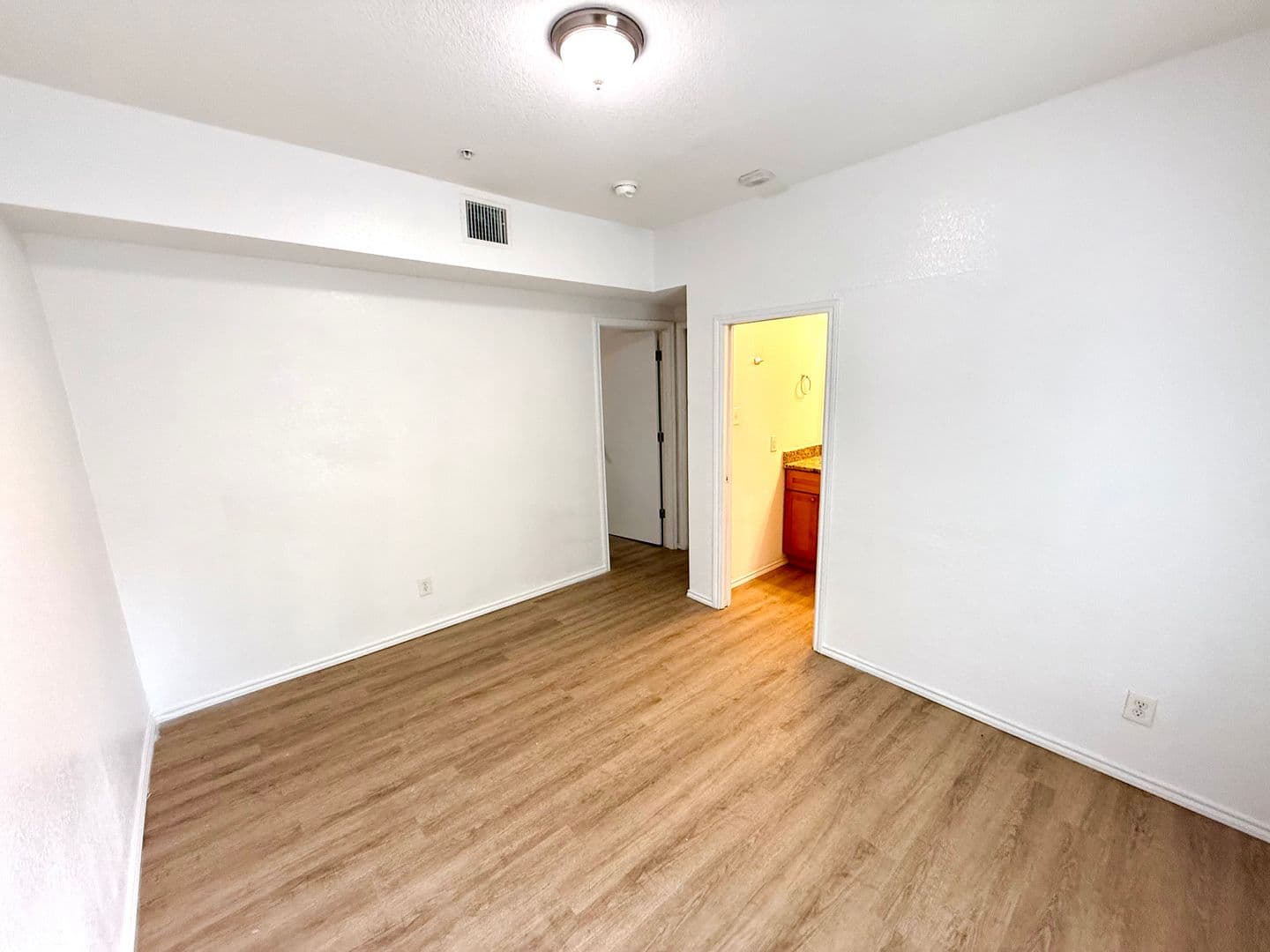 San Antonio Apartment: 816 Rivas St