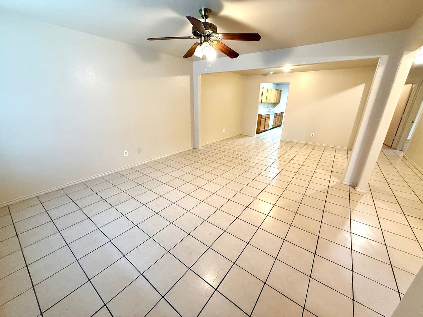 San Antonio House: 7568 Oak Chase