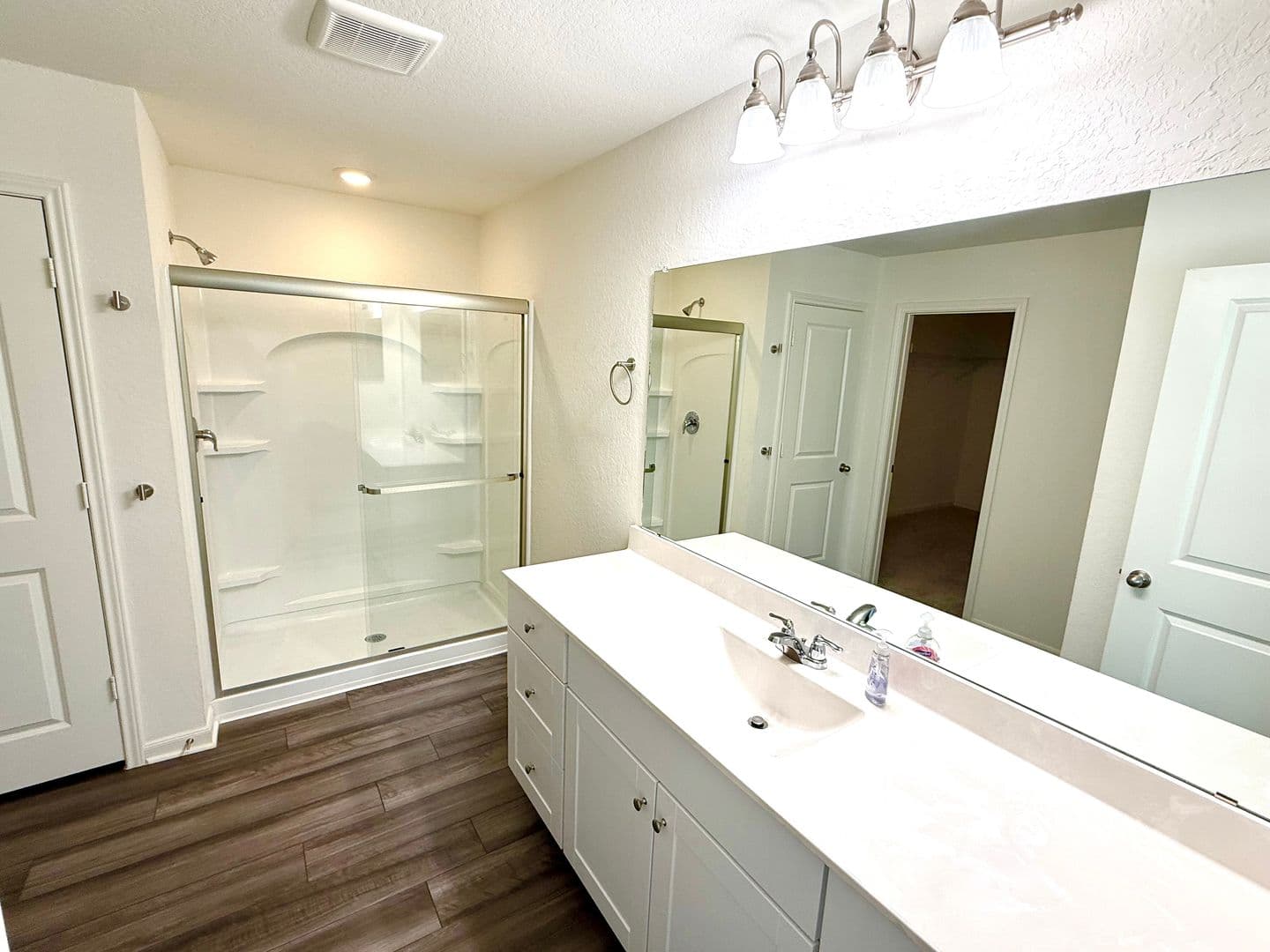 San Antonio House: 12823 Cygnus