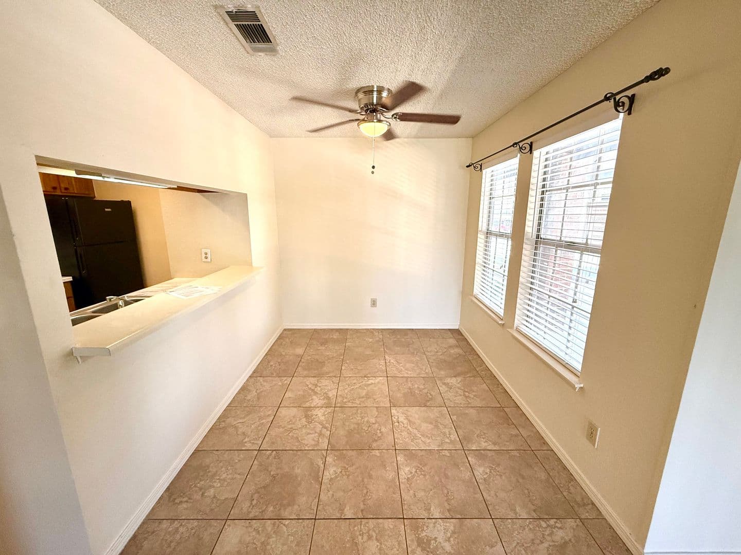 San Antonio House: 14343 Judson Rd APT 407