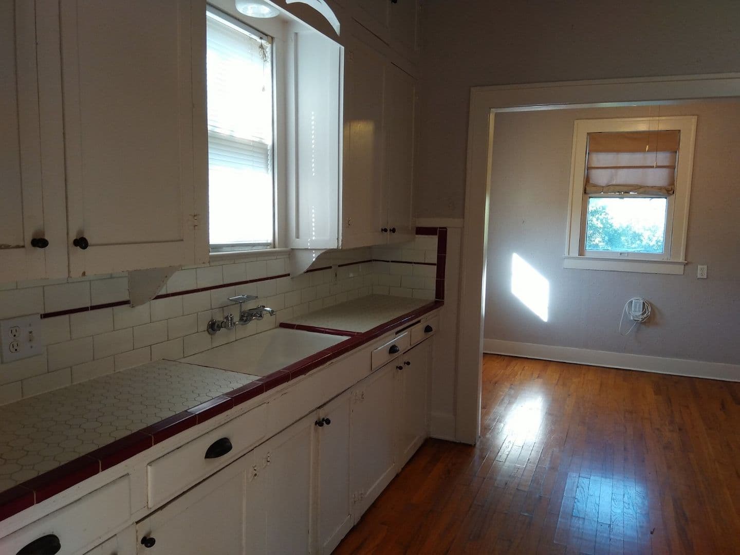 San Antonio House: 1743 W Summit