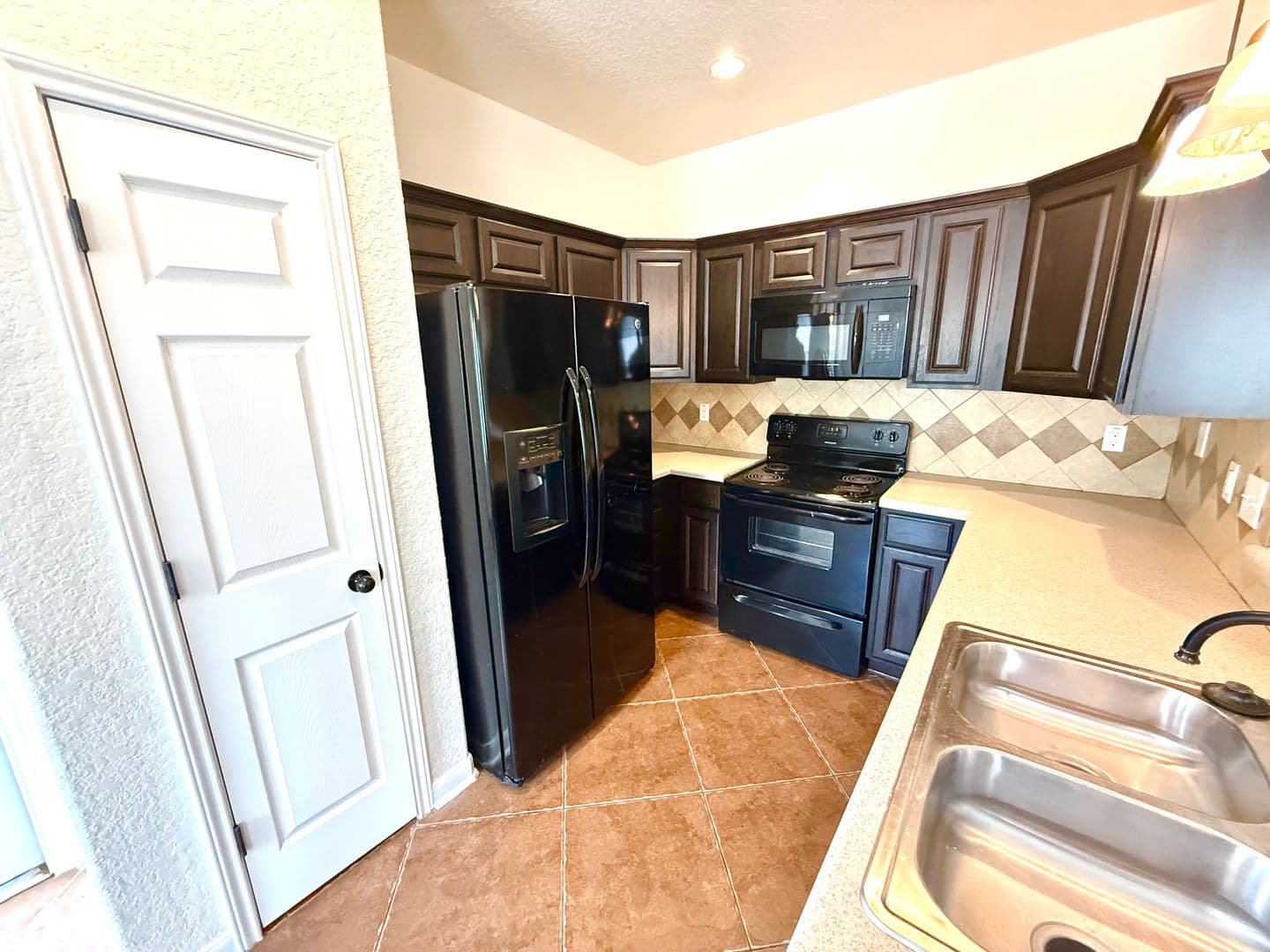 San Antonio House: 7418 Moss Brook #101