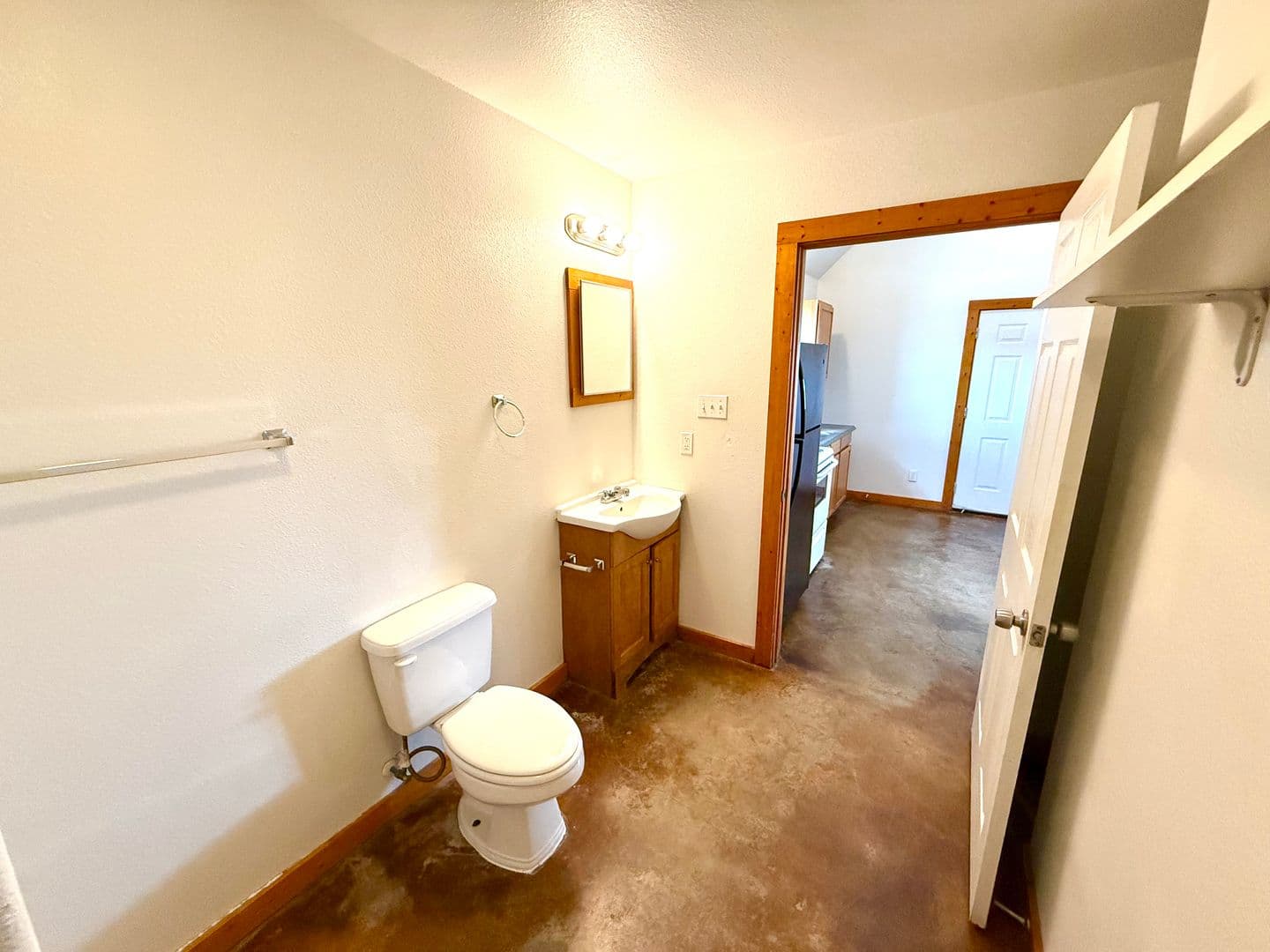 Floresville Apartment: 573 Texas 97