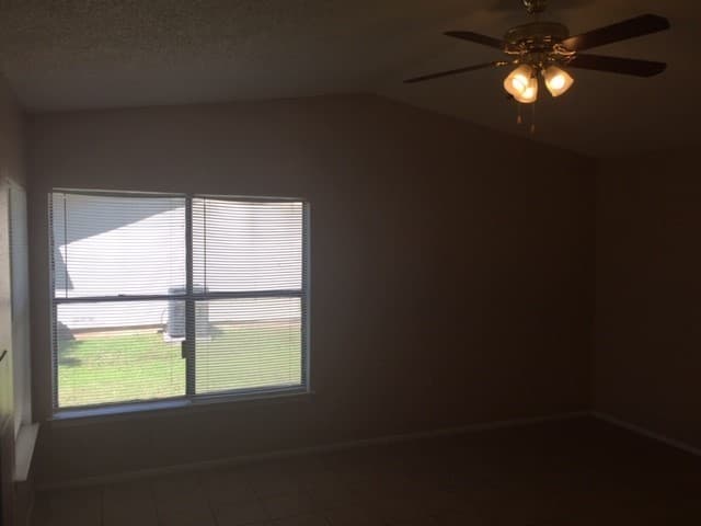 San Antonio House: 10563 Kinderhook