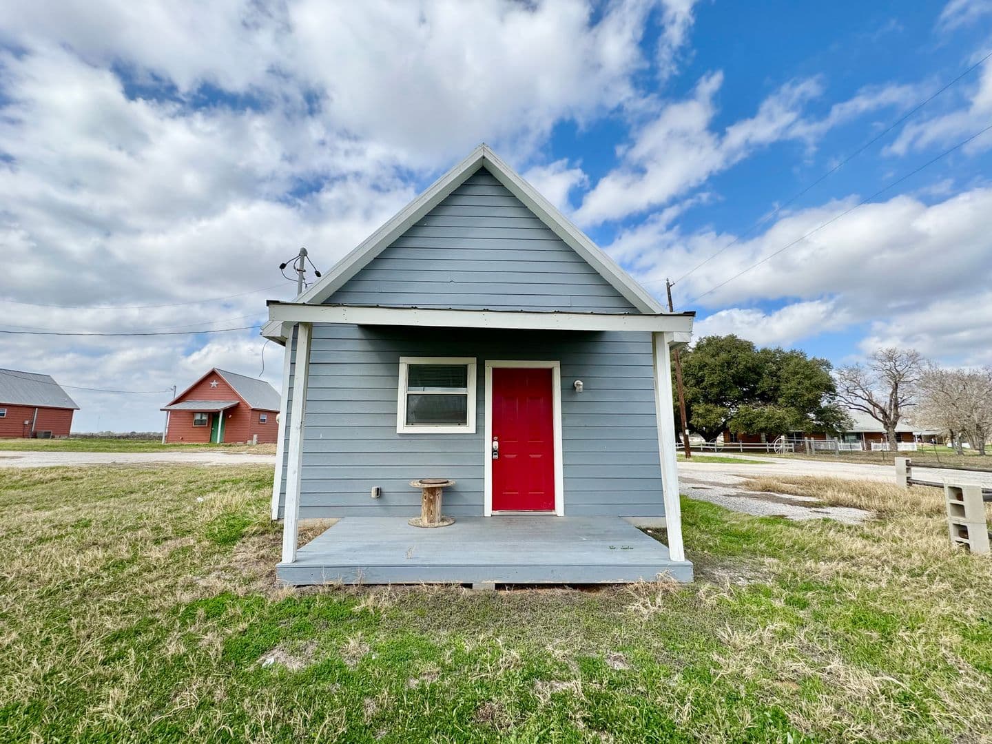 Floresville Apartment: 573 Texas 97