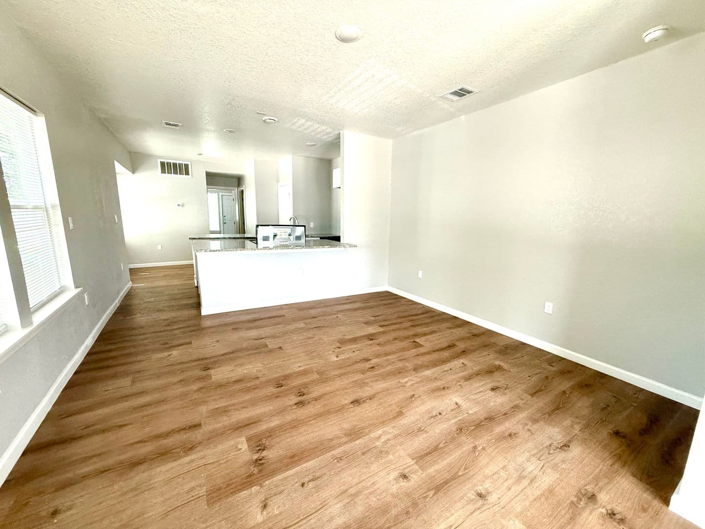 San Antonio Apartment: 2422 West Commerce Street
