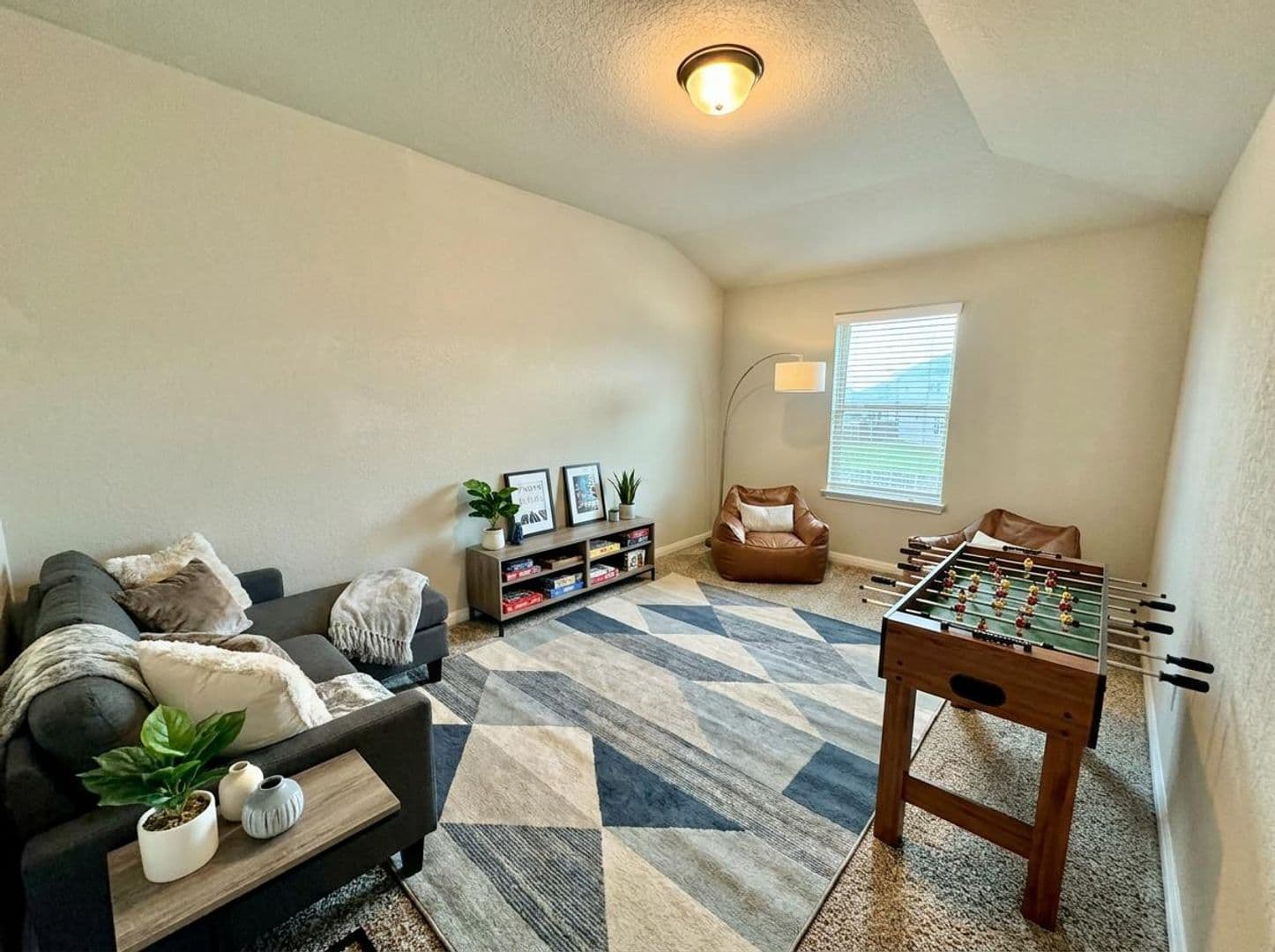 Cibolo House: 320 Goodfella Ave