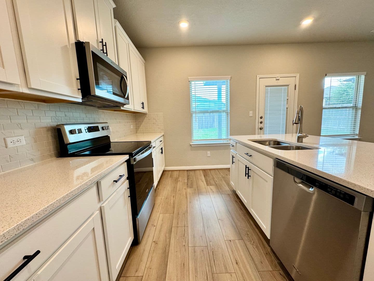 Cibolo House: 320 Goodfella Ave