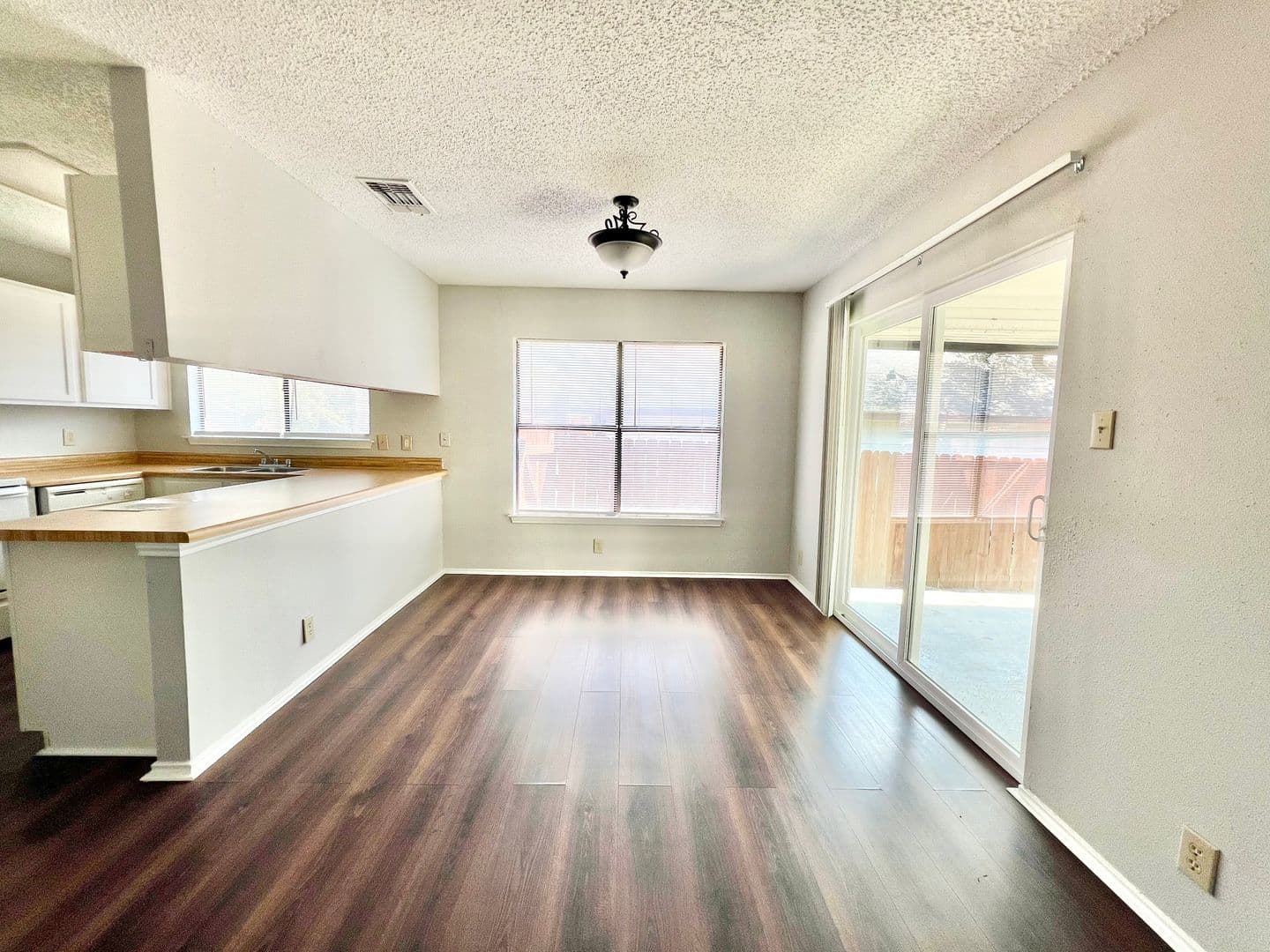 San Antonio House: 8626 Serene Ridge Drive