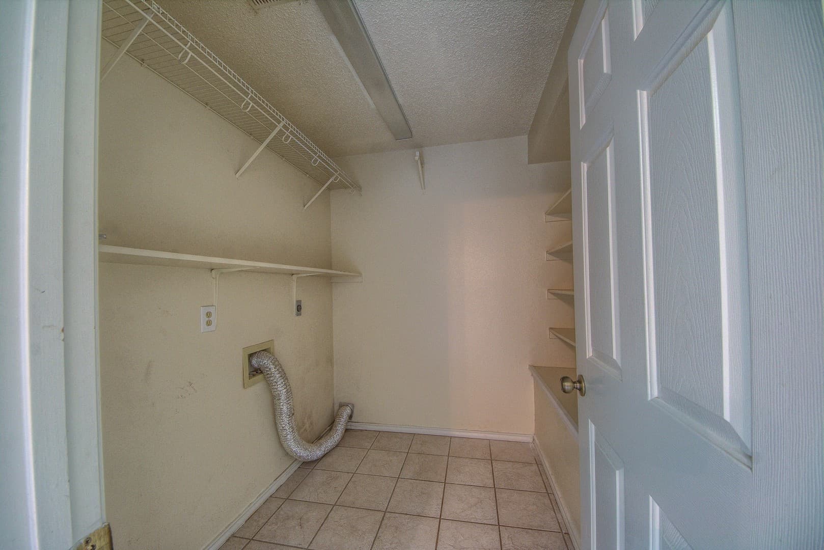 San Antonio House: 7611 Scenic Glade