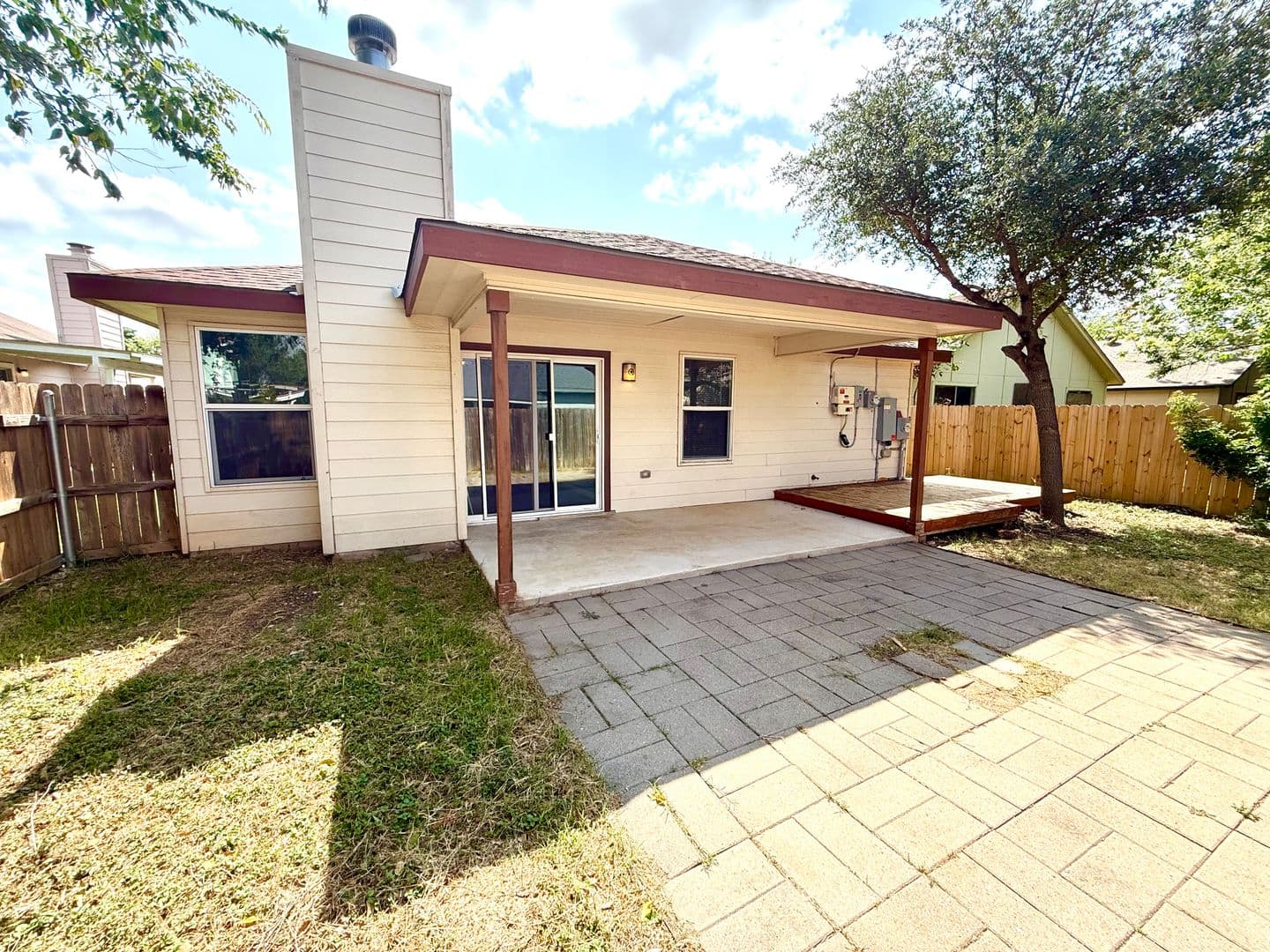 San Antonio House: 7243 Hardesty