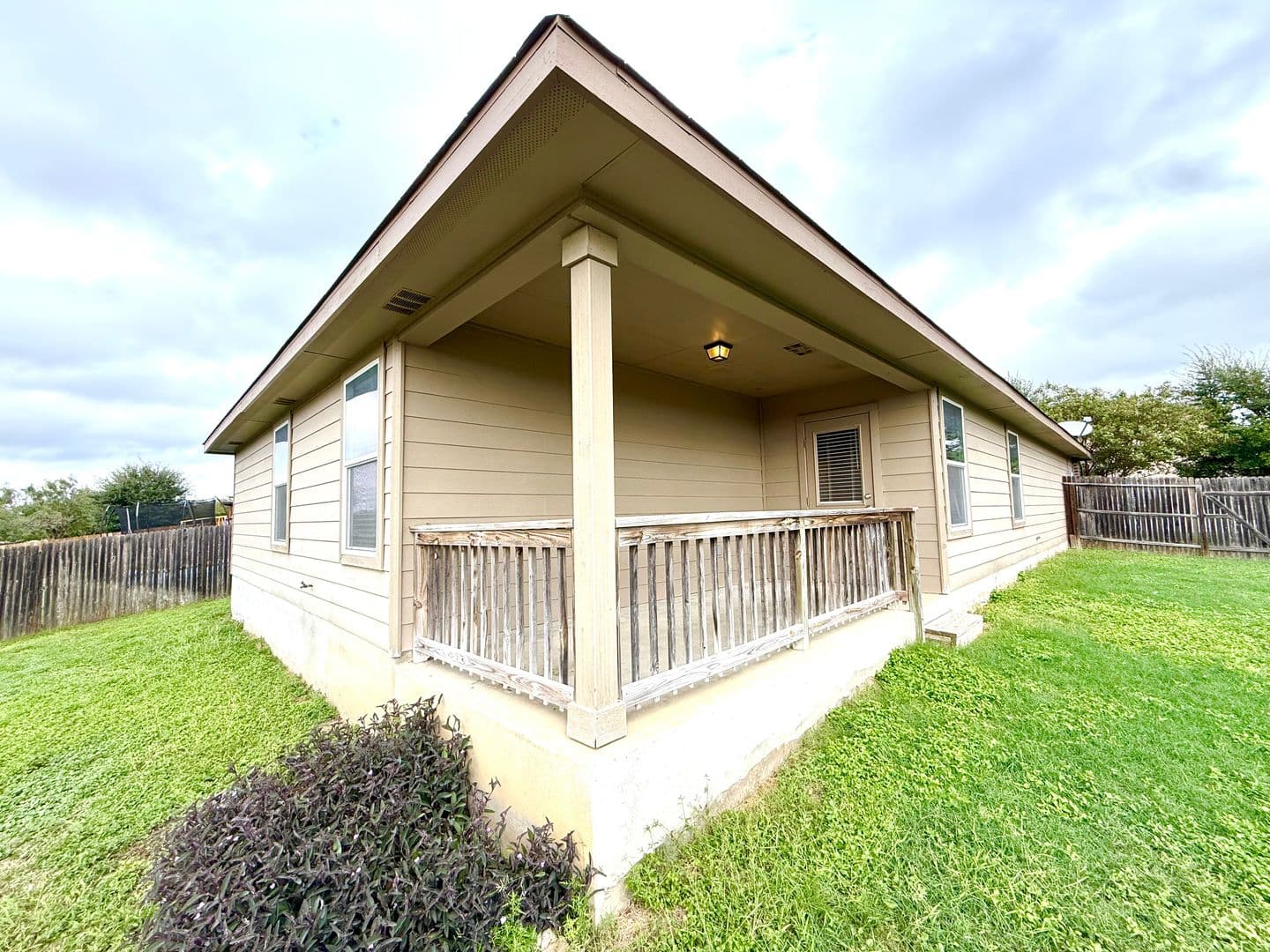 San Antonio House: 7118 Pandora Way